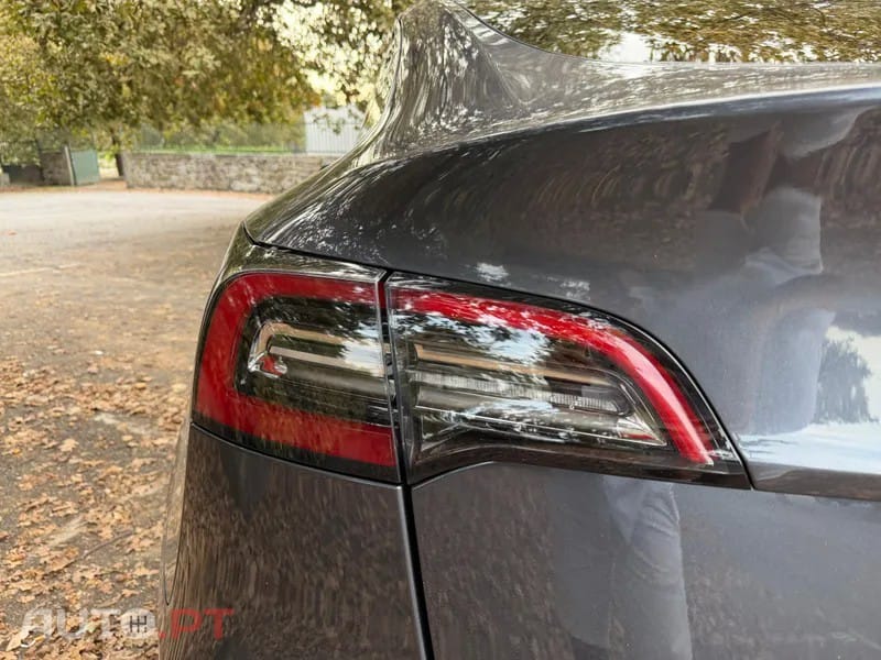 Tesla Model Y Long Range Tração Integral