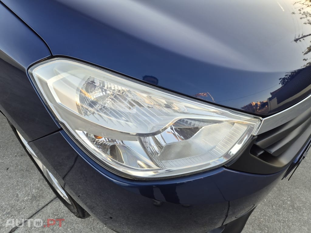 Dacia Lodgy 1.5 dCi SL 10 Anos 7L
