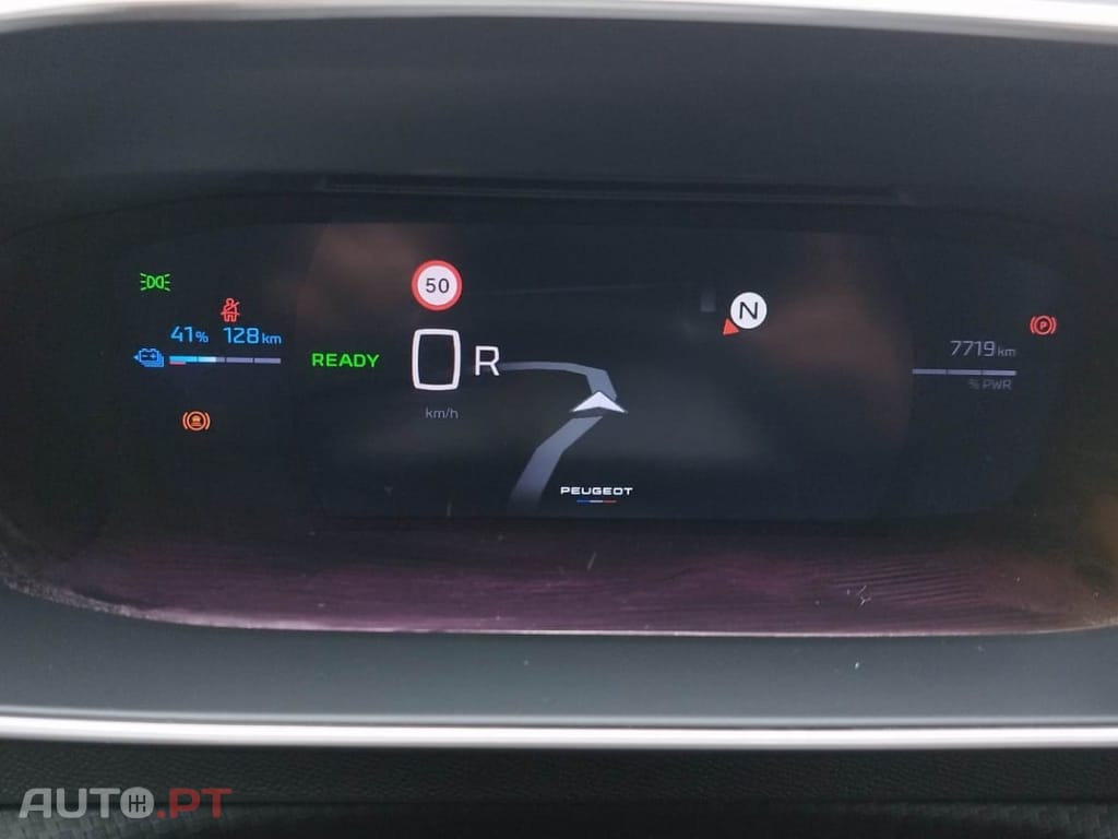 Peugeot E-2008 54 kWh GT