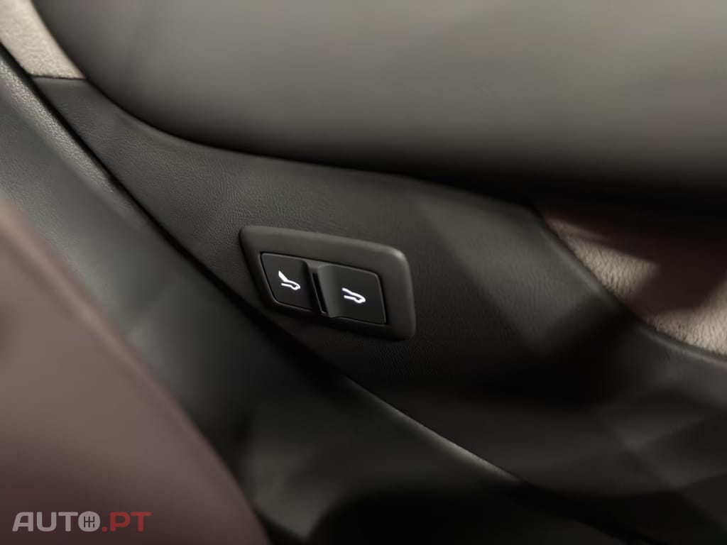 MG Cyberster 77 kWh RWD