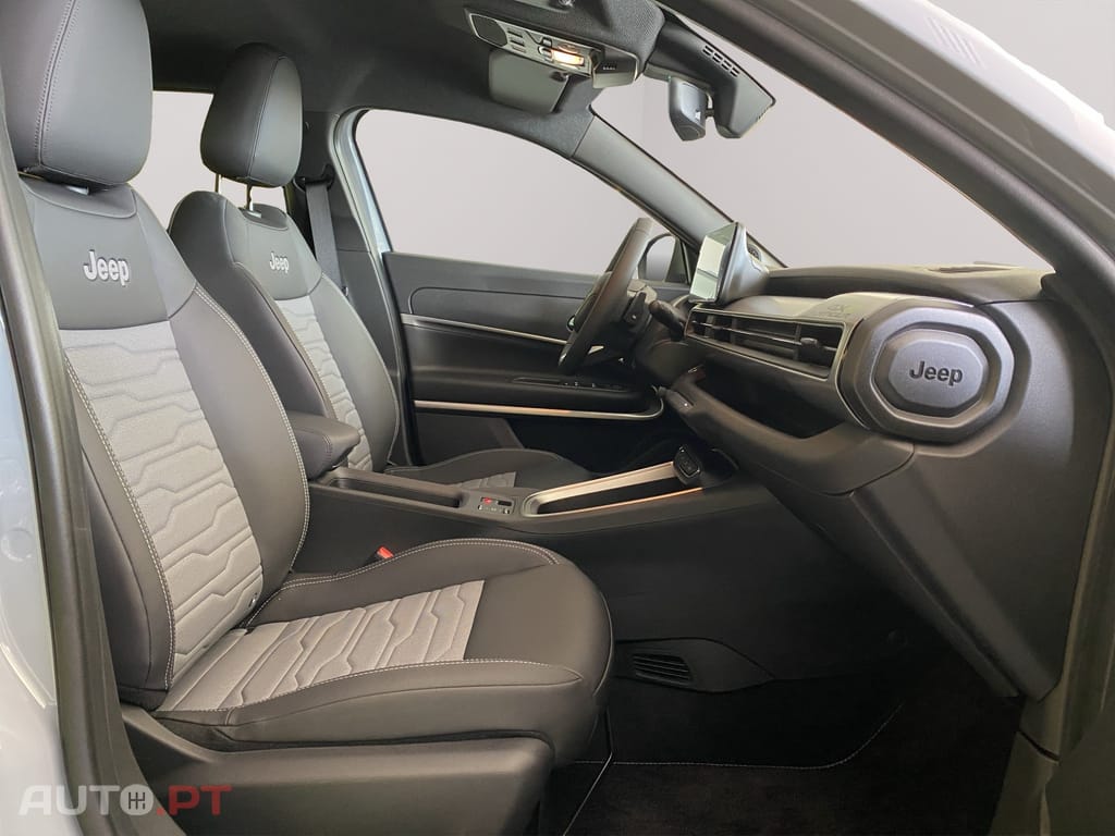 Jeep Avenger 1.2 T Hybrid 4xe Upland