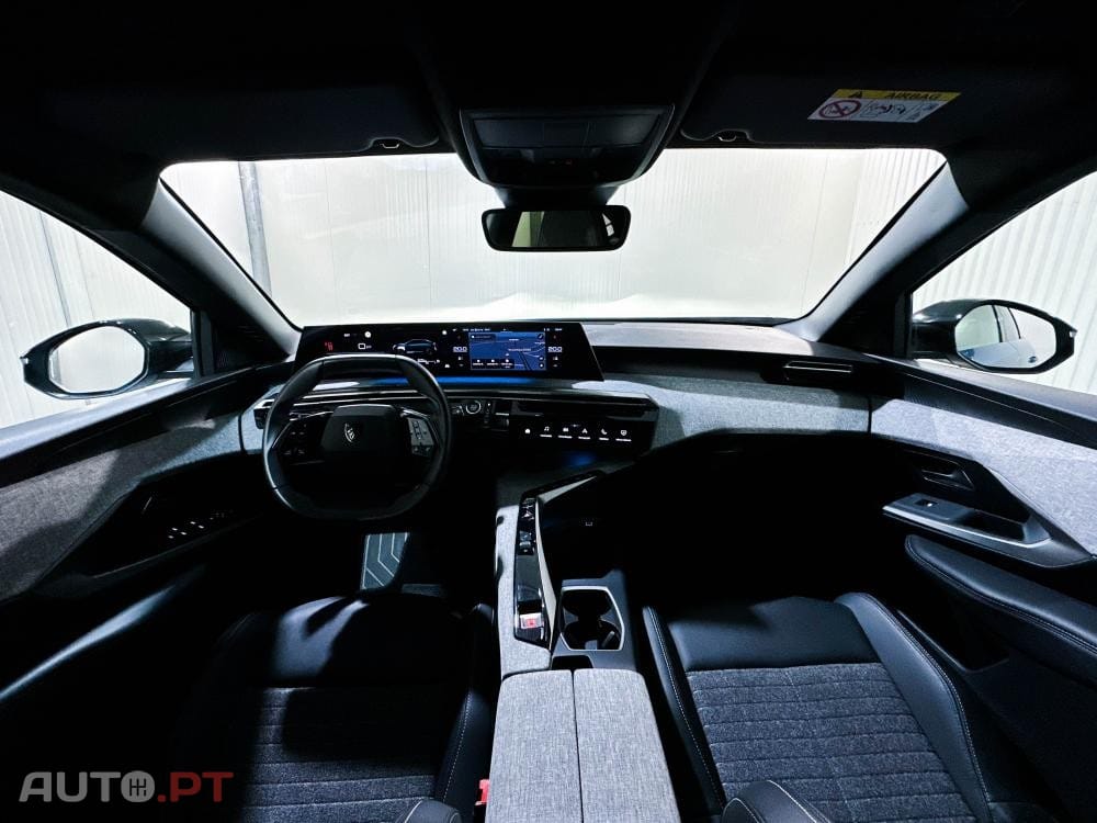 Peugeot 3008 1.2 Hybrid Allure e-DCS6