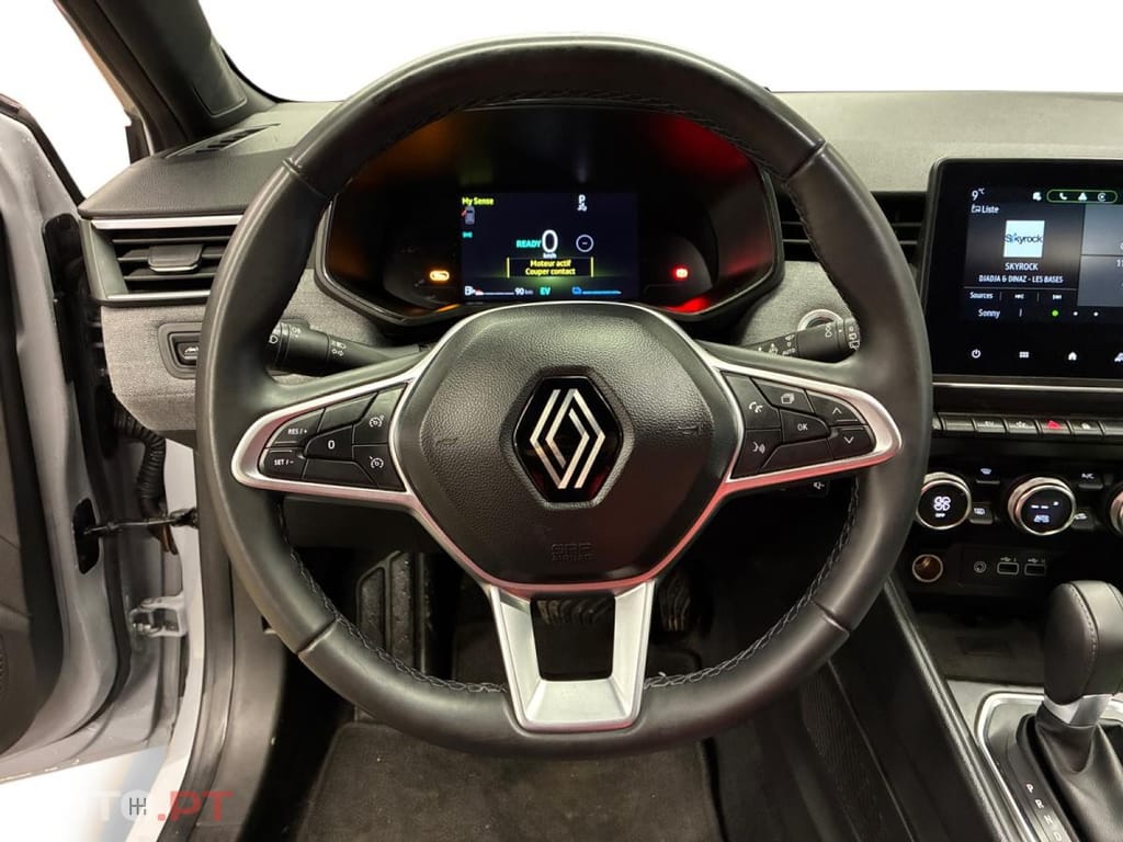 Renault Clio E-Tech full hybrid Techno