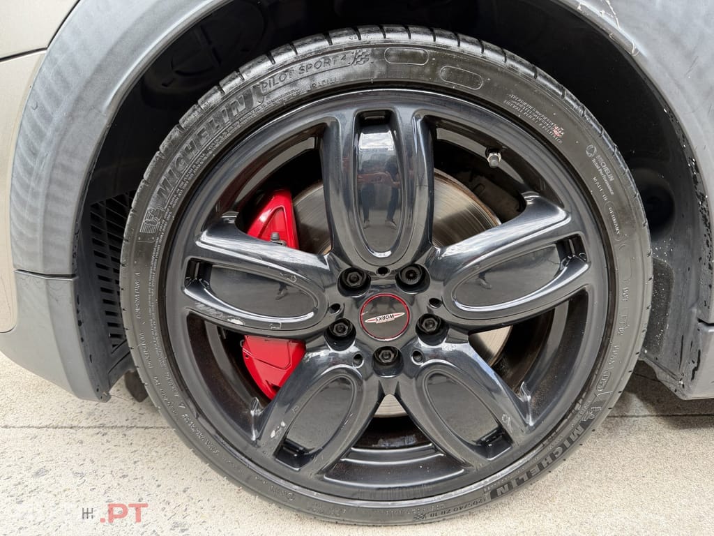 MINI Cooper John Cooper Works Auto Desportiva