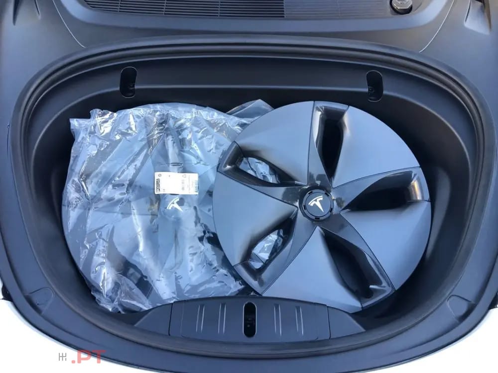 Tesla Model 3 Standard Range Plus RWD
