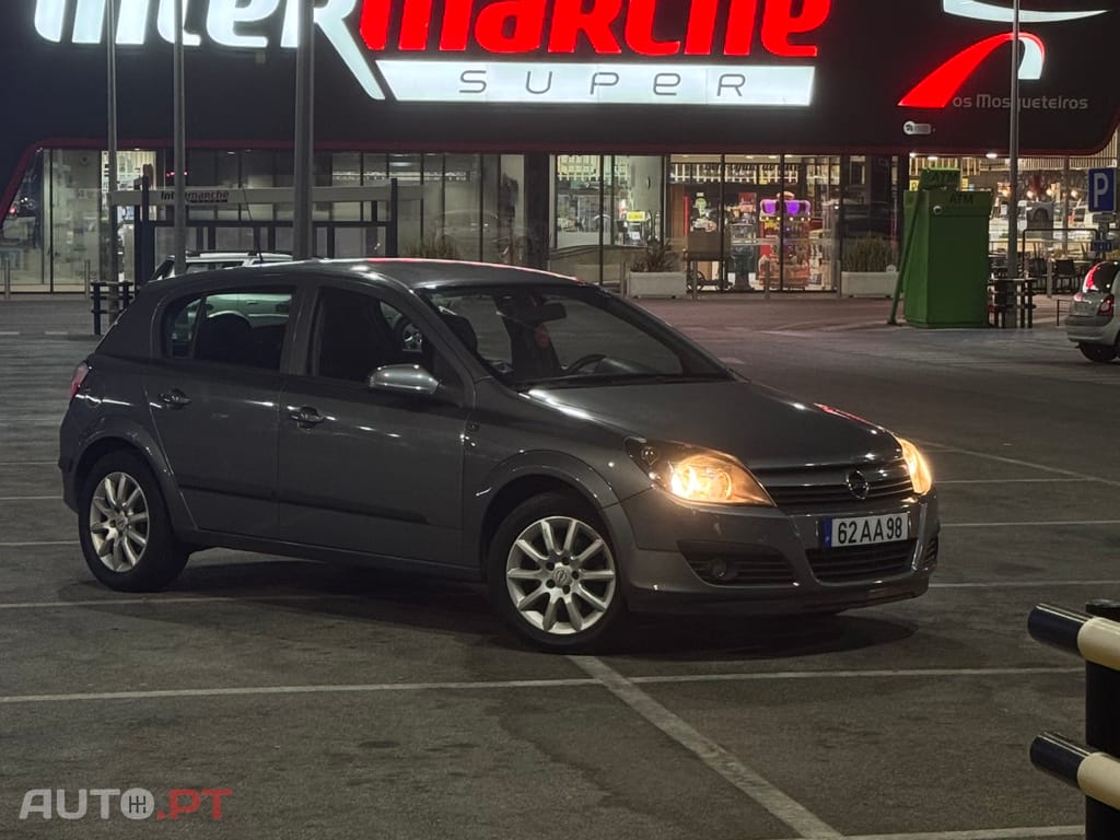 Opel Astra Elegance — fotografia 2