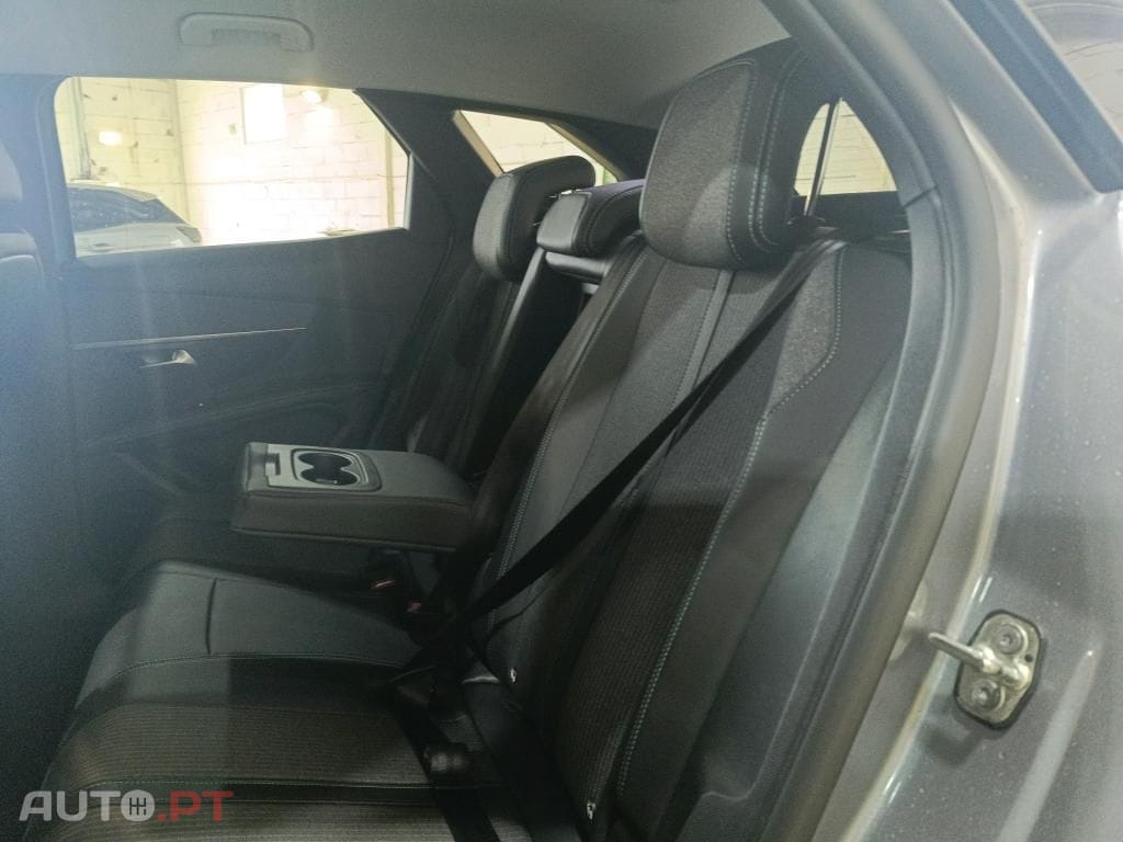 Peugeot 3008 1.6 Hybrid Allure Pack e-EAT8