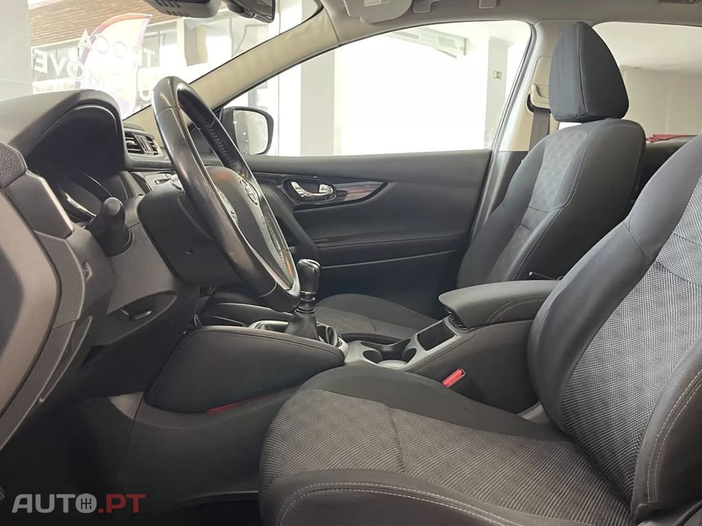 Nissan Qashqai 1.5 dCi N-Connecta 18
