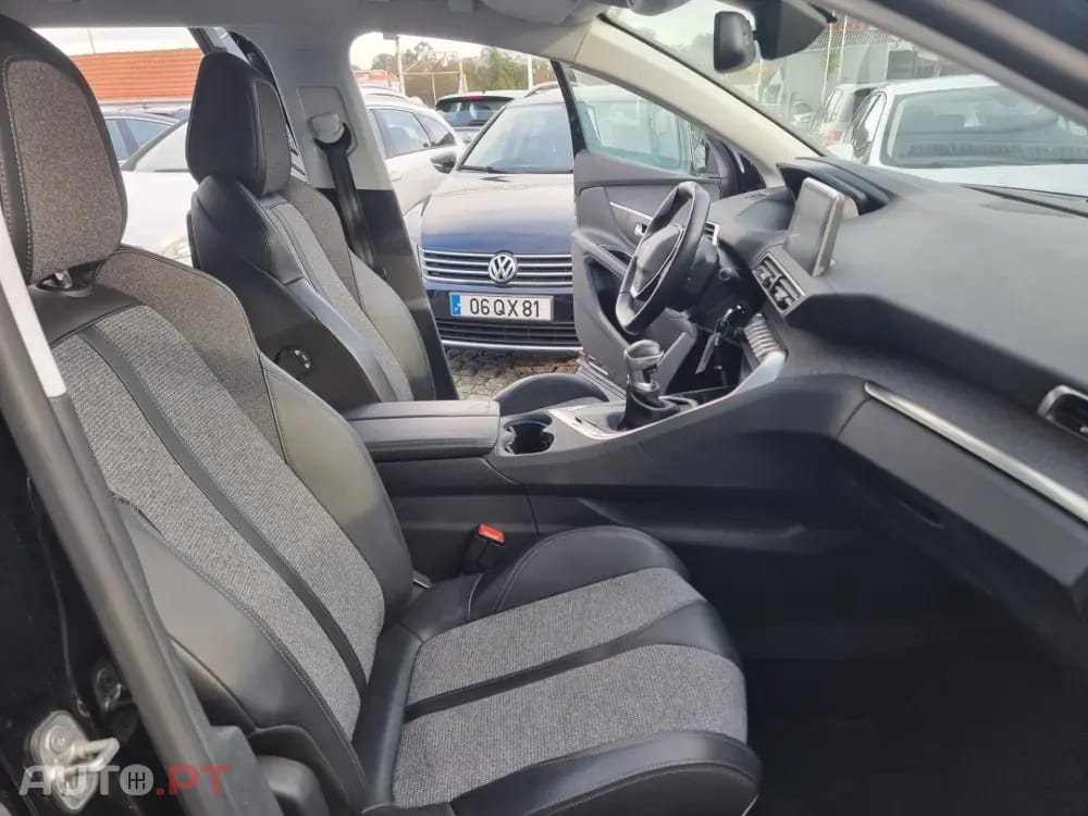 Peugeot 5008 1.5 BlueHDi Allure