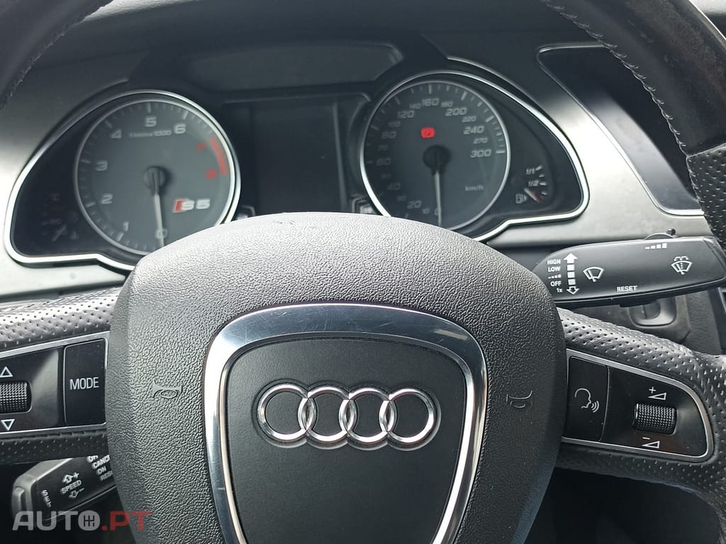 Audi S5 4.2 V8 TFSI QUATTRO