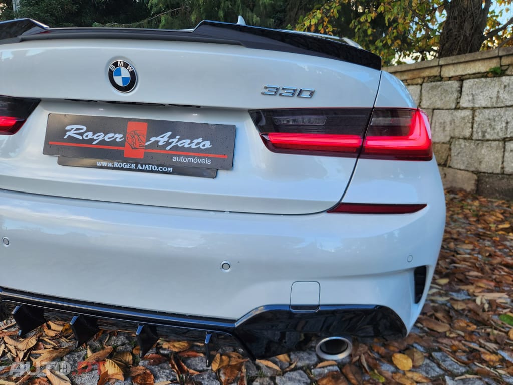 BMW 330 e Auto