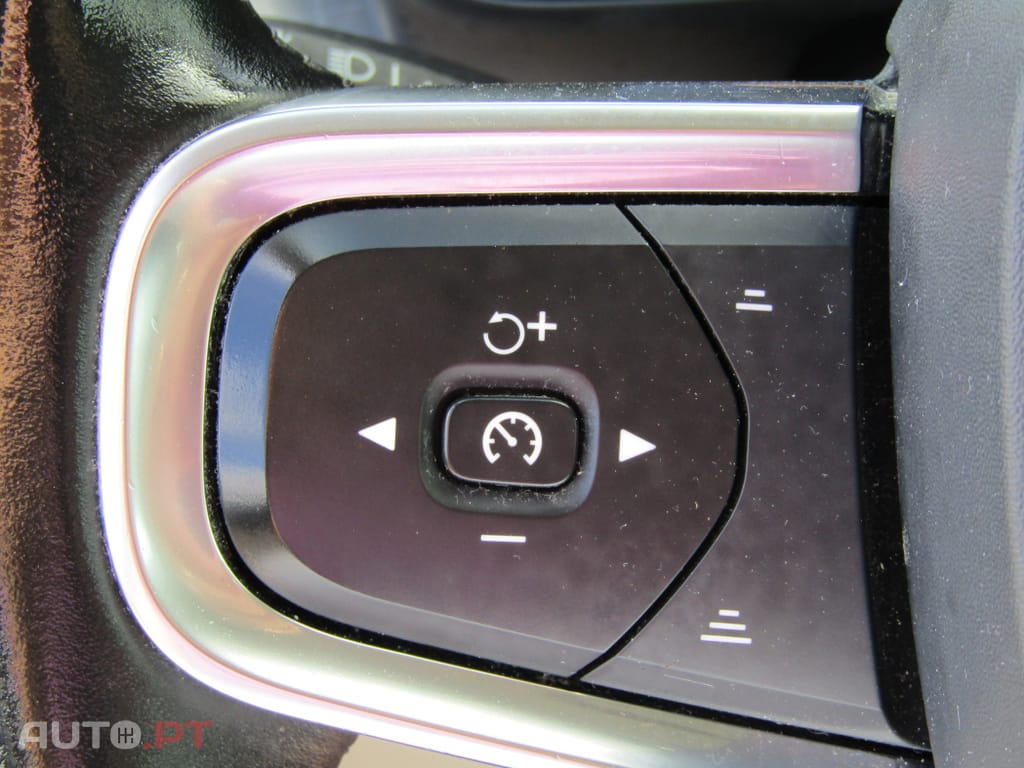 Volvo XC40 2.0 D3 Momentum
