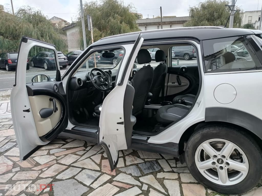 MINI Countryman One D