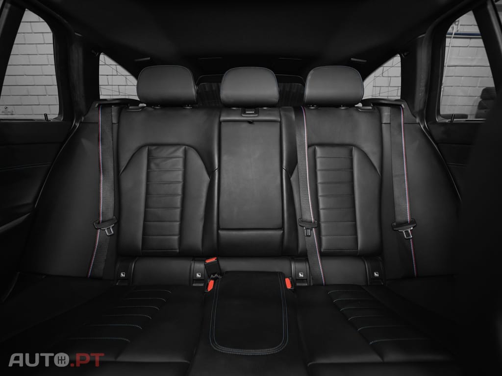 BMW 330 e Touring Pack M Auto