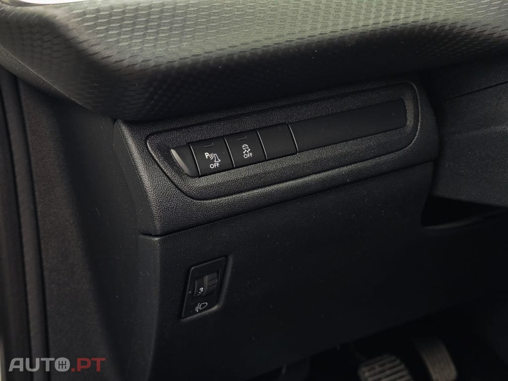 Peugeot 208 1.6 BlueHDi Style