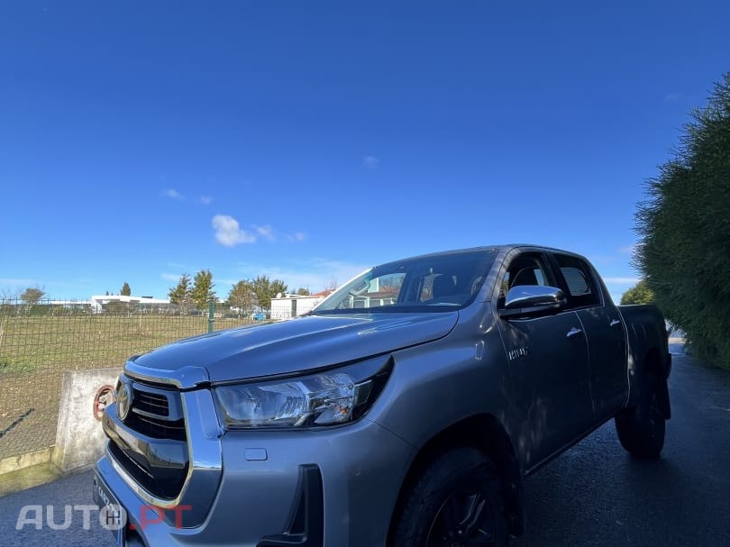Toyota Hilux 2.4 D-4D 4WD CD CM Aut.