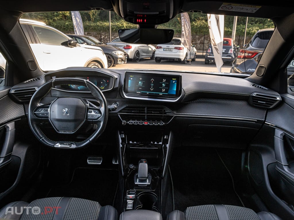 Peugeot E-2008 50 kWh GT