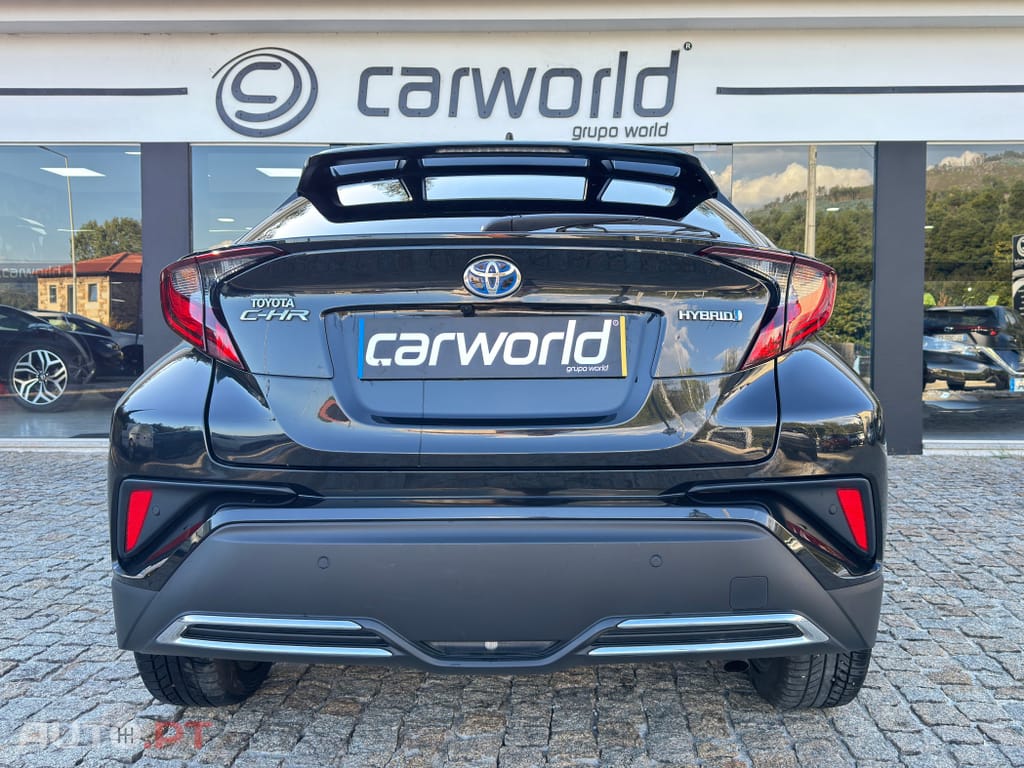 Toyota C-HR 2.0 Hybrid Square Collection