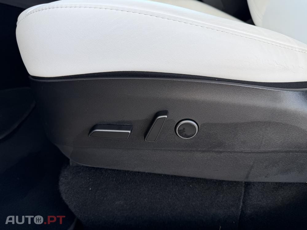 Tesla Model Y Long Range Dual Motor AWD