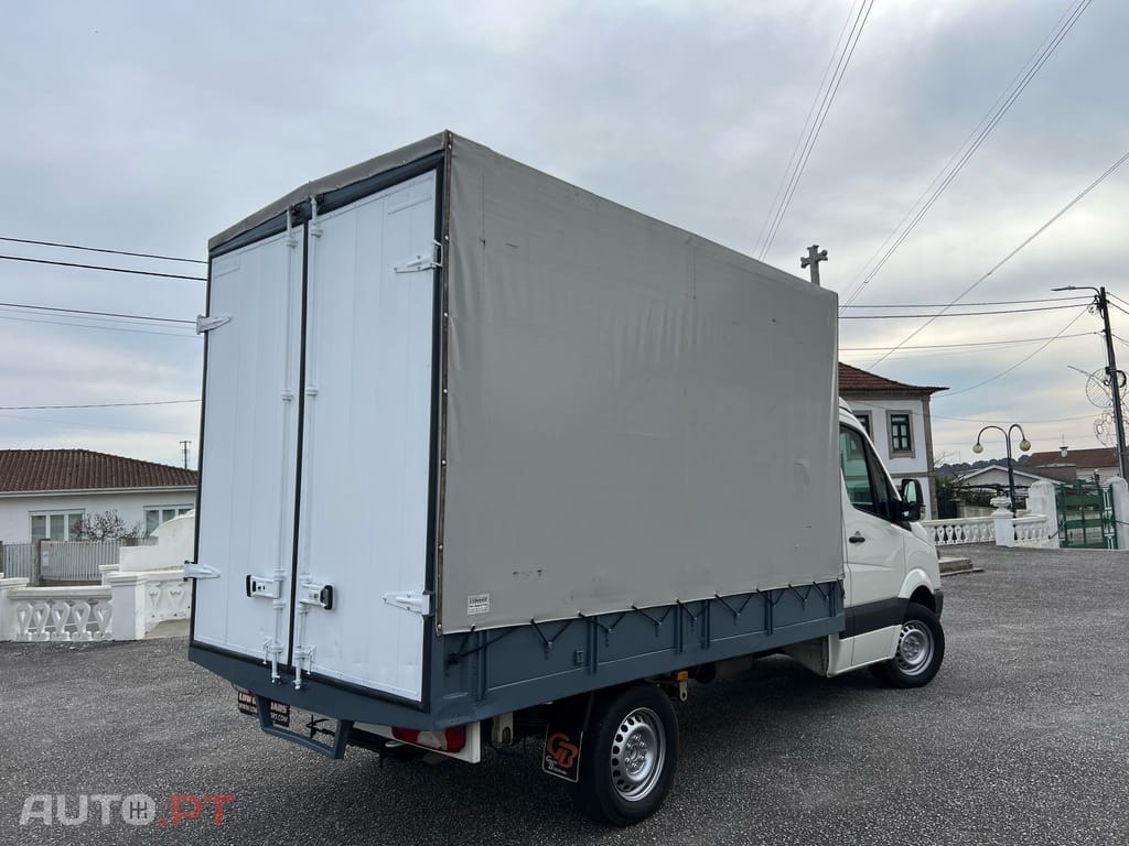 Volkswagen Crafter 35 2.5 TDi 164 Média