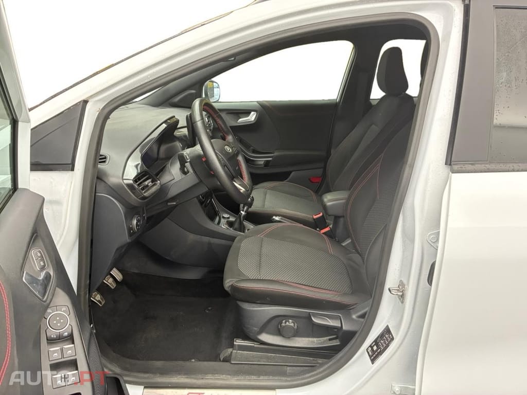 Ford Puma 1.0 EcoBoost mHEV ST-Line