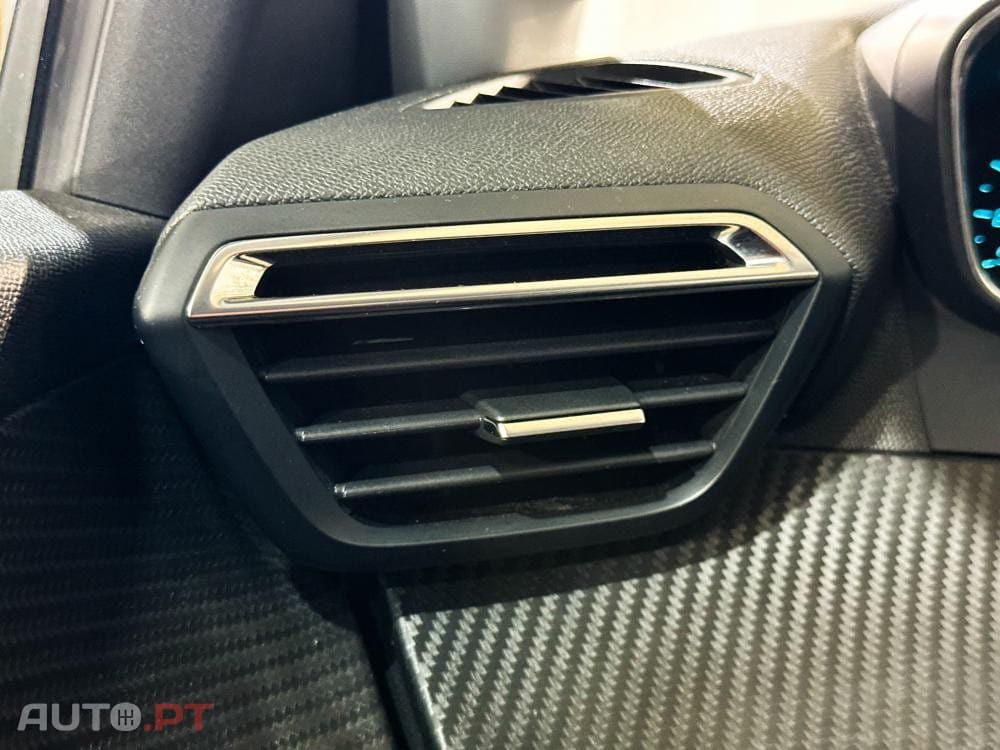 Peugeot E-208 50 kWh SE Style