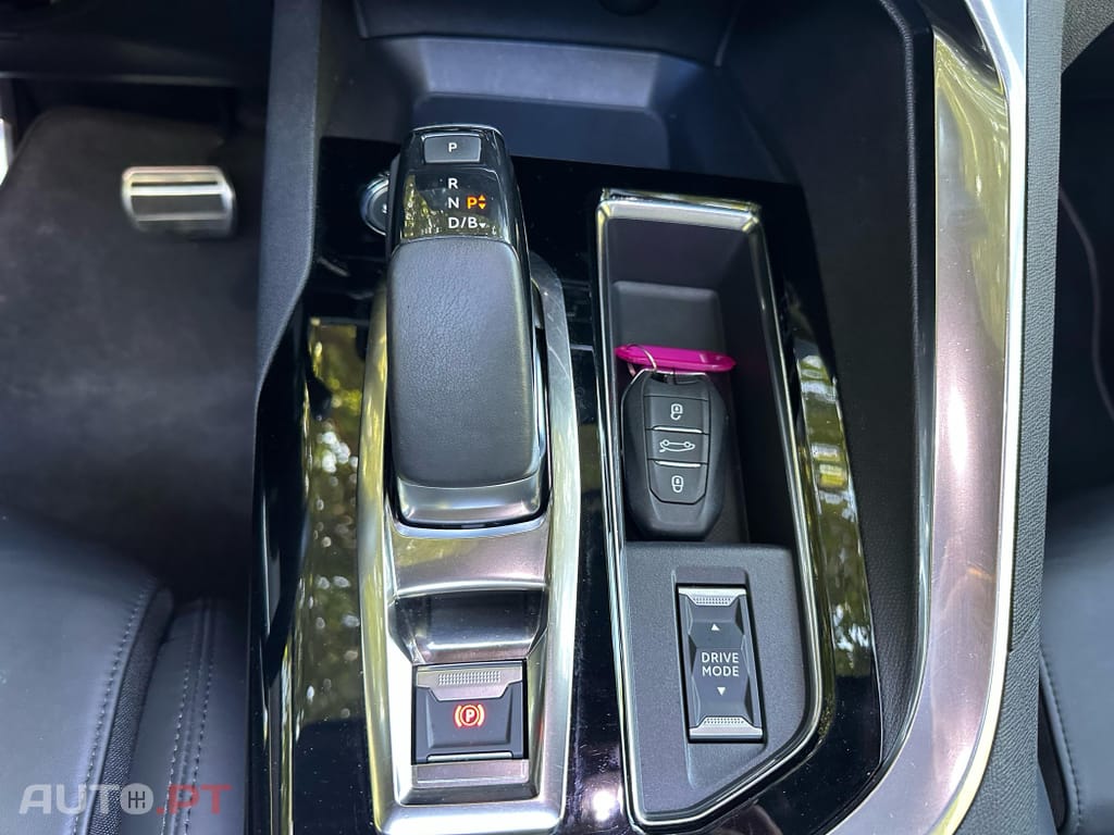Peugeot 3008 1.6 Hybrid4 GT Pack e-EAT8