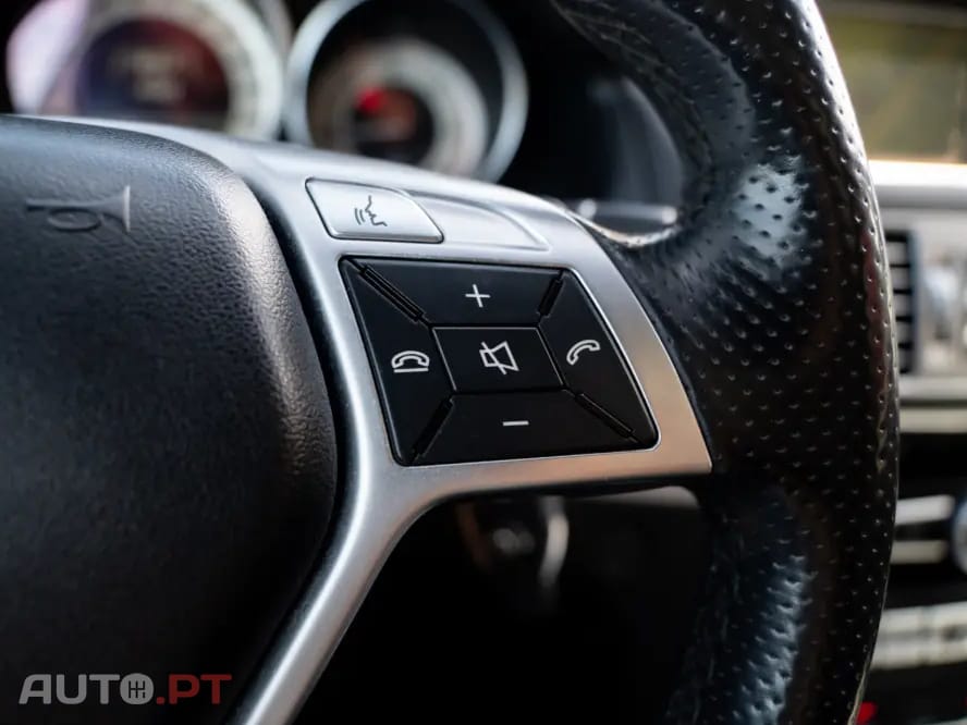 Mercedes-Benz E 220 CDI Elegance BE Auto.
