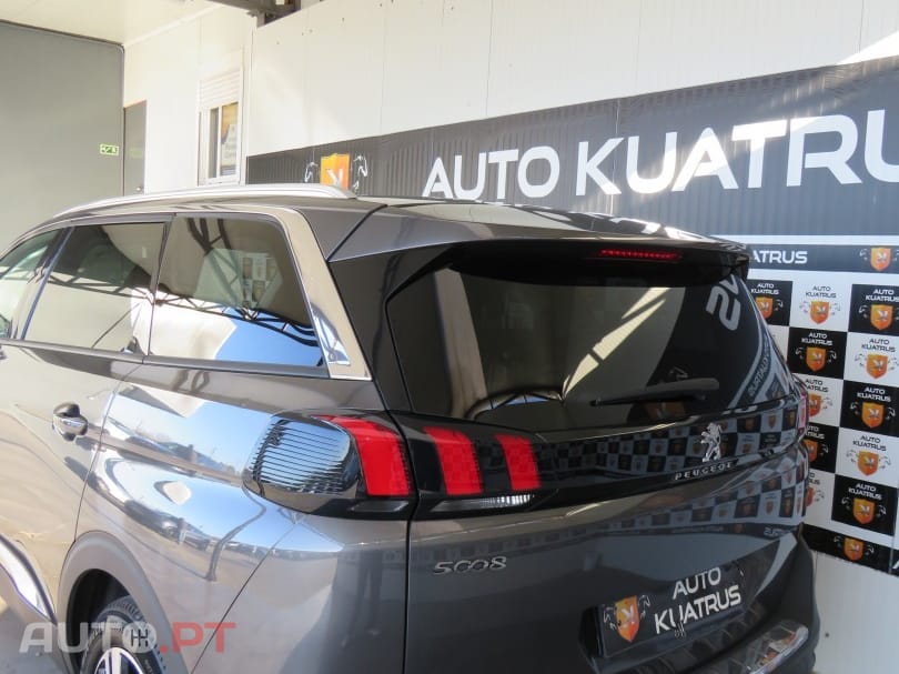 Peugeot 5008 1.5 BlueHDi Allure