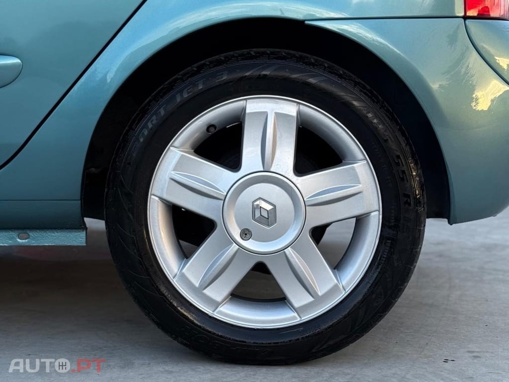 Renault Clio 1.2 16V Confort