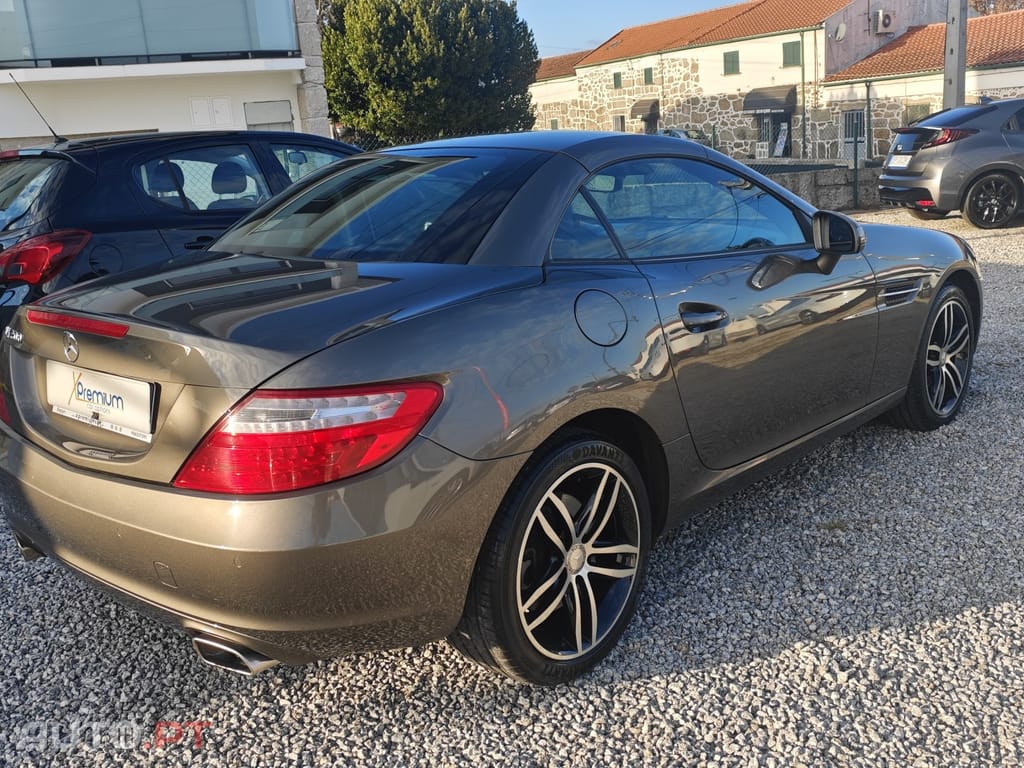 Mercedes-Benz SLK 200 (BlueEFFICIENCY)