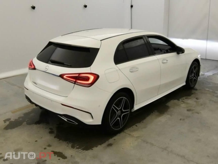 Mercedes-Benz A 250 e AMG Line