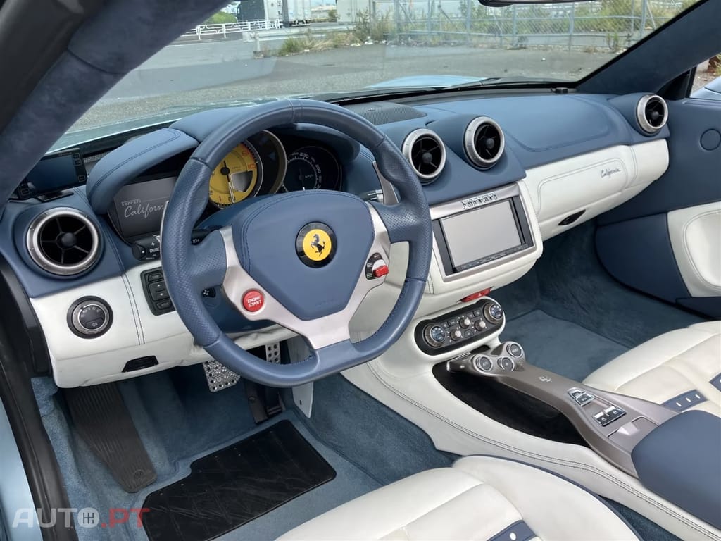 Ferrari California 4.3 V8