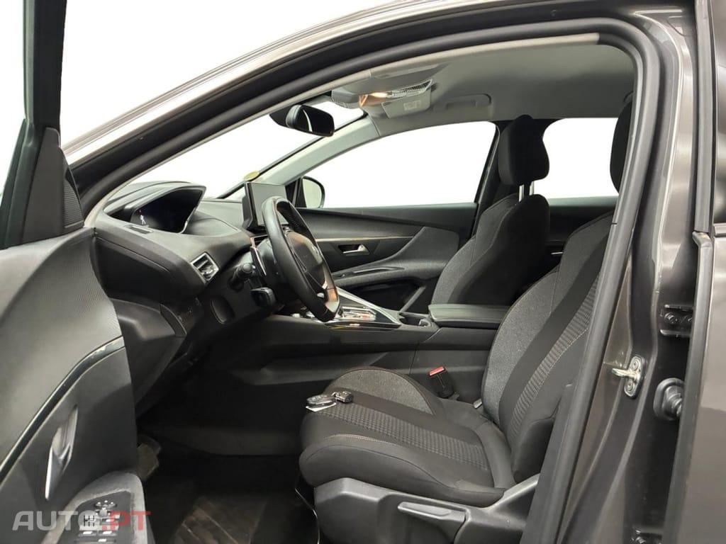 Peugeot 3008 1.5 BlueHDi Active Pack EAT8