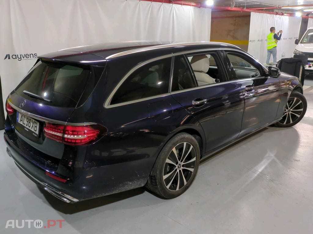 Mercedes-Benz E 300 de Avantgarde