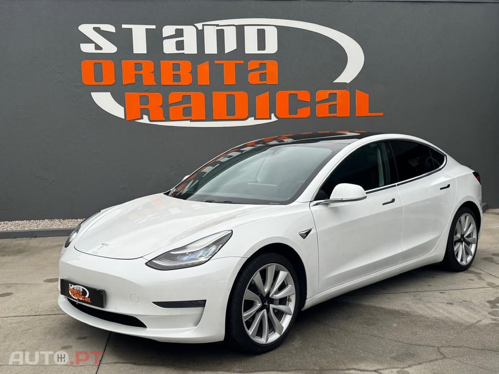 Tesla Model 3 Long-Range Dual Motor AWD