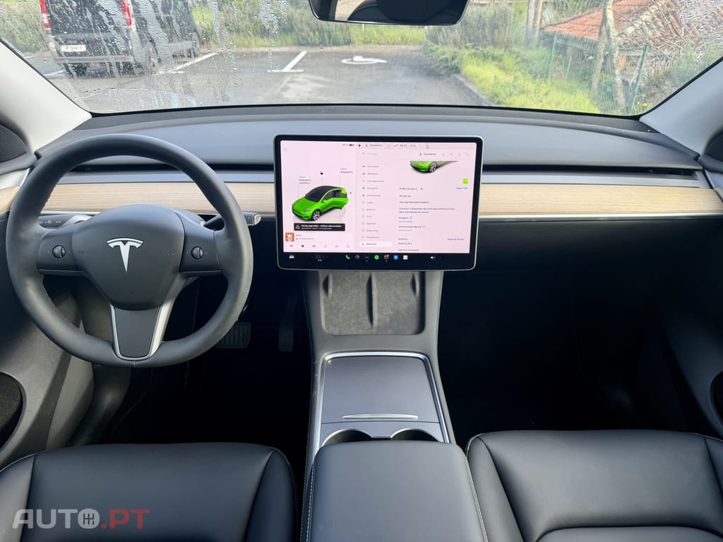 Tesla Model Y RWD