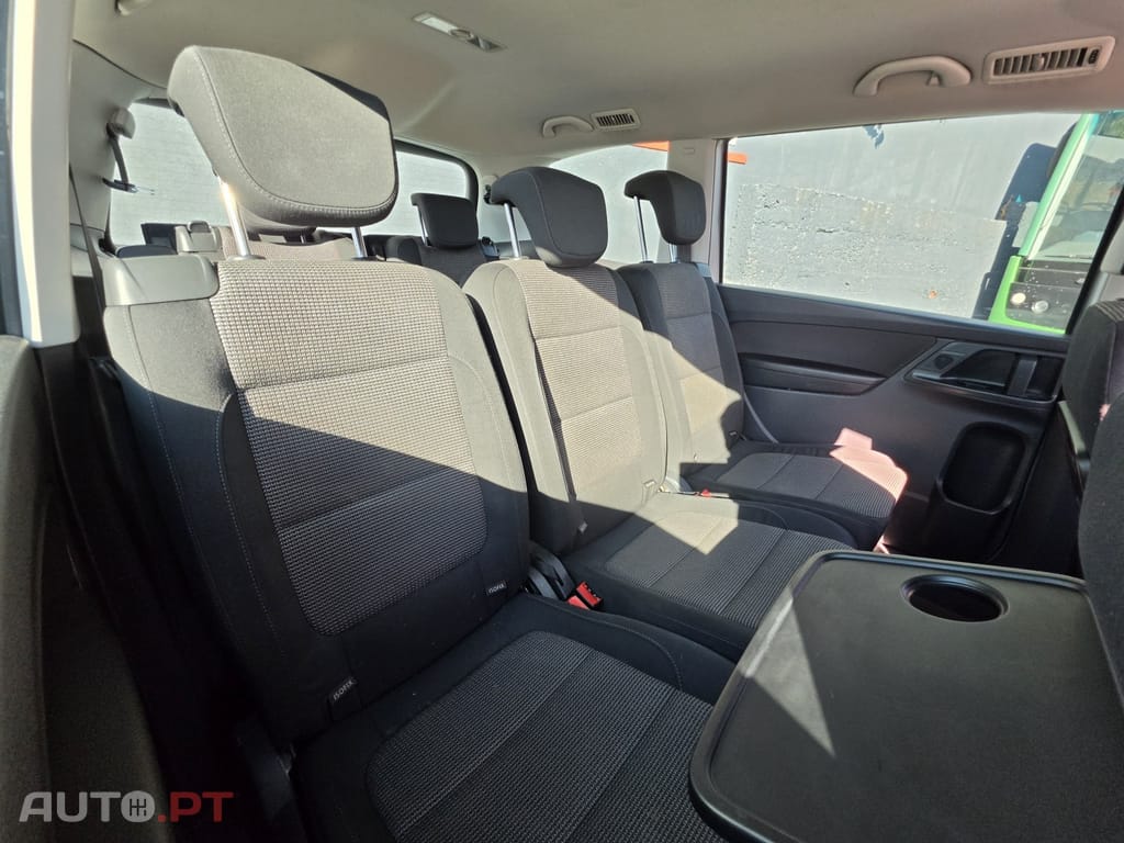 Volkswagen Sharan 2.0 TDI Confortline — fotografia 18