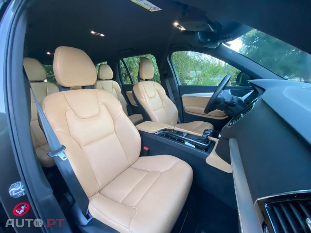 Volvo XC90 2.0 D4 Momentum