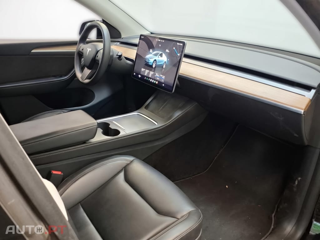 Tesla Model Y Long Range Dual M