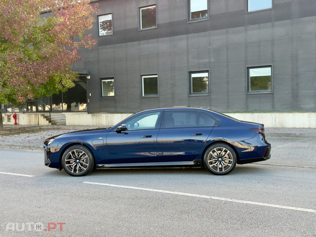 BMW 750 e xDrive Pack-M Pro