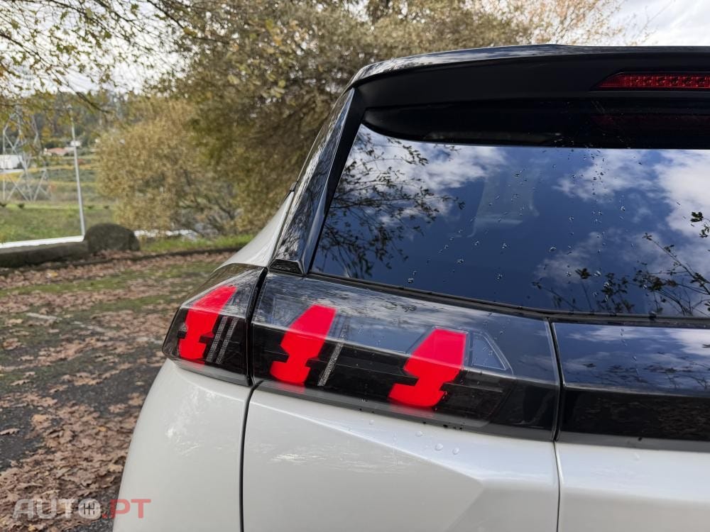 Peugeot E-2008 50 kWh GT Pack