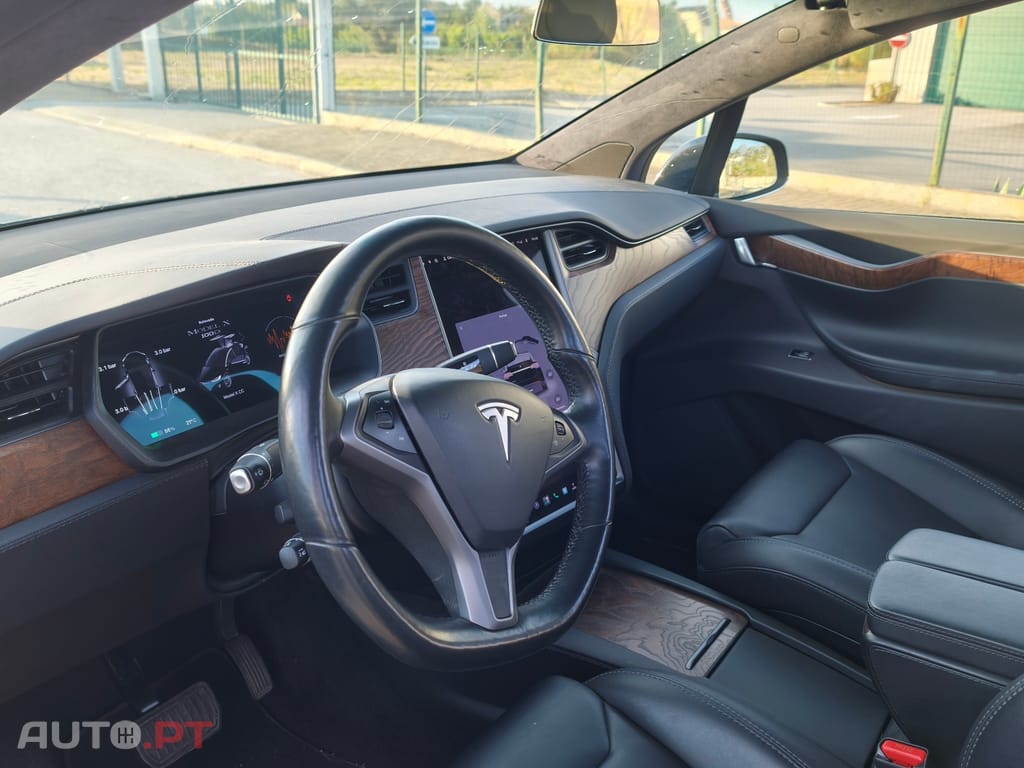 Tesla Model X 100D