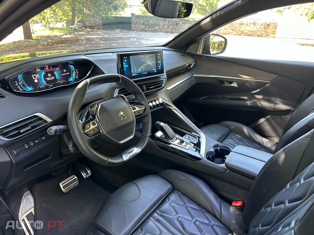 Peugeot 3008 1.6 Hybrid4 GT Pack e-EAT8