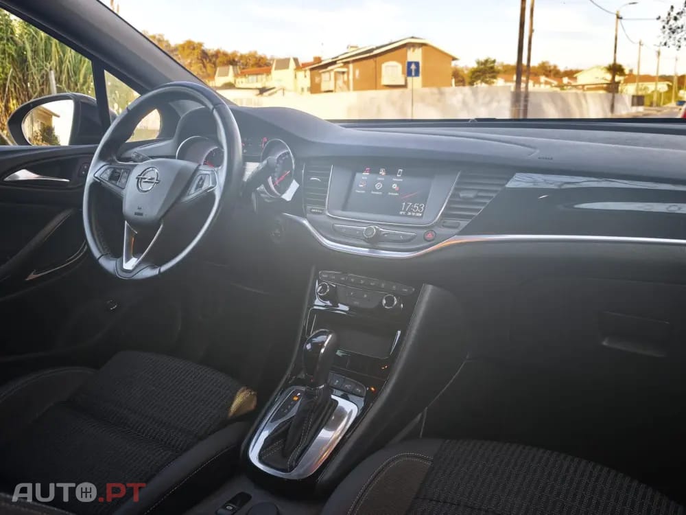 Opel Astra Sports Tourer 1.5 D S&S Auto Business Elegance