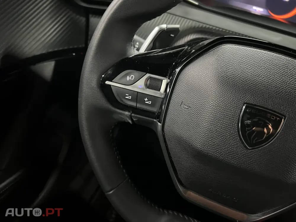 Peugeot 2008 1.2 Hybrid Allure e-DCS6