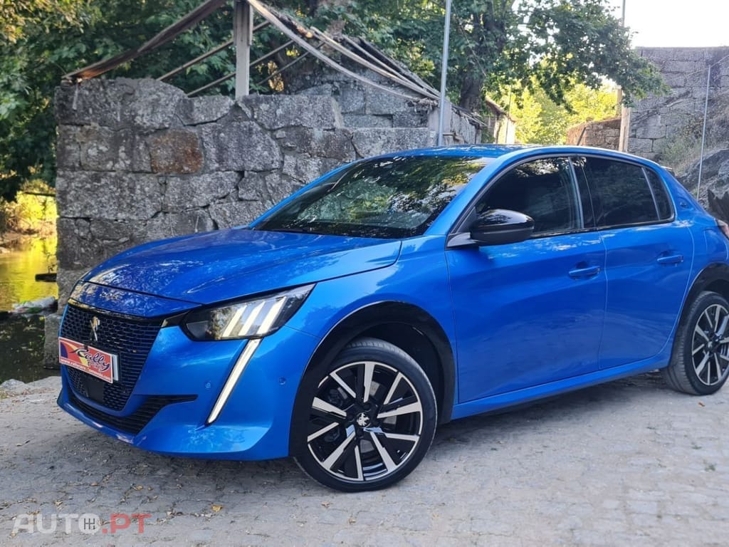 Peugeot E-208 GT