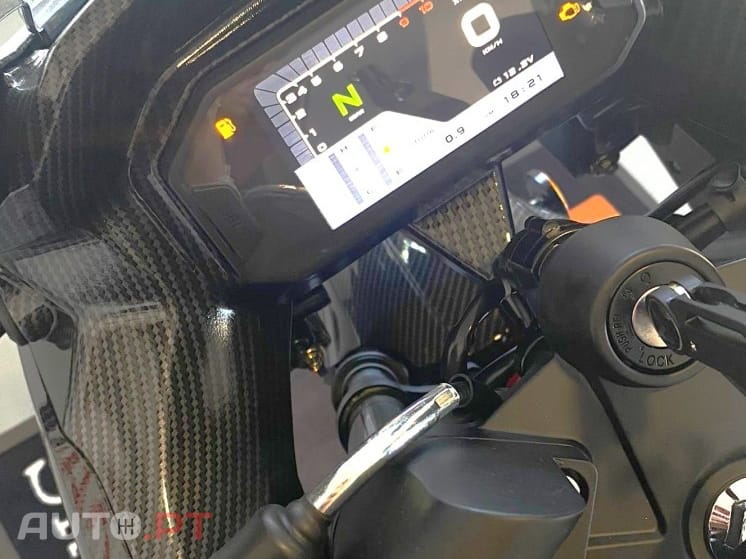 Mitt 125 GP CARBON