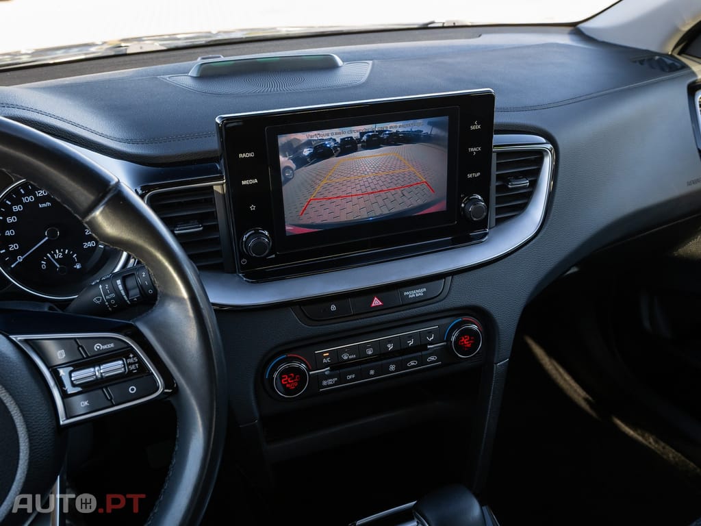 Kia XCeed 1.6 GDi PHEV Drive — fotografia 18