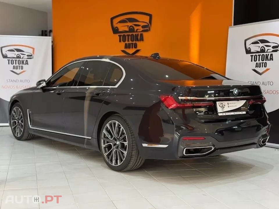 BMW 740 d xDrive Pack Desportivo M